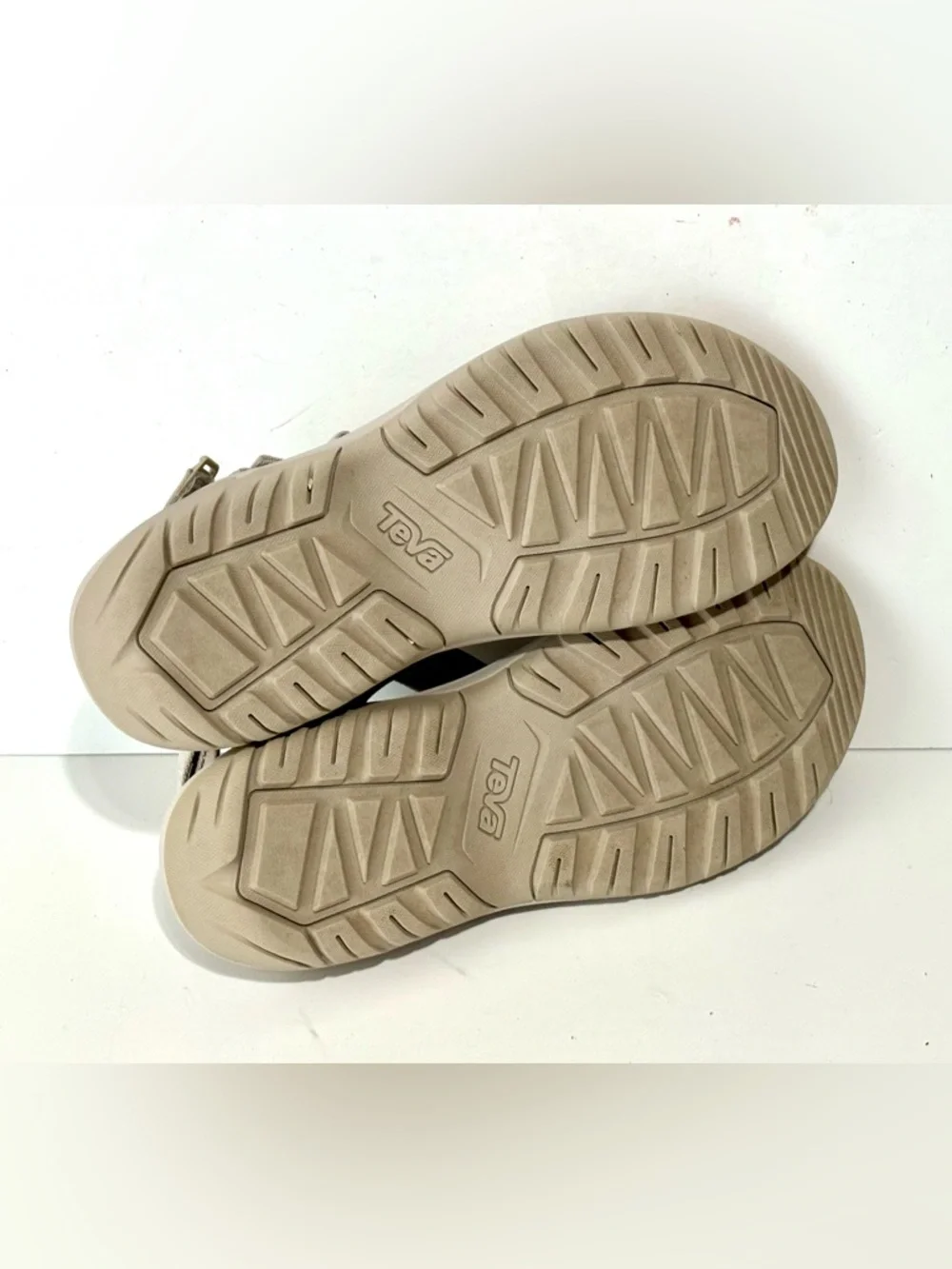 NWOB TEVA MEN HURRICANE VERGE CREAM CLOUD SPORTS SANDALS US 13